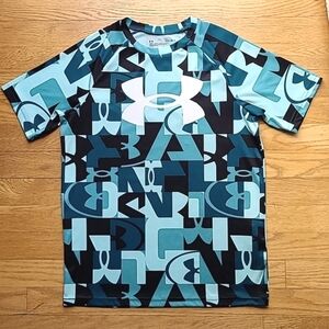 Size 12/14 kids Under Armour athletic tee